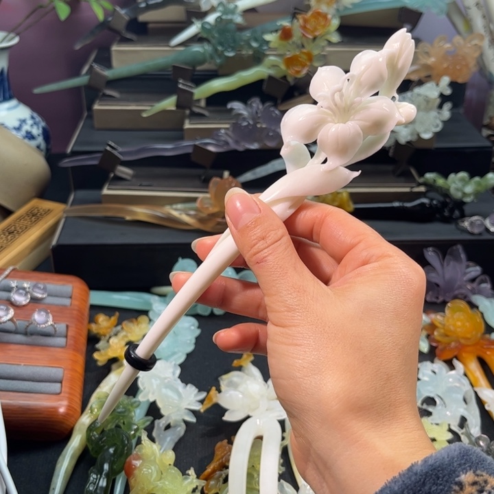 蛇纹石玉未镶嵌发饰