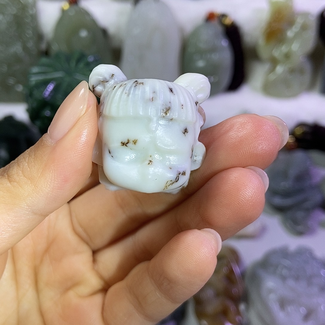 和田玉（糖玉）颈饰未镶嵌