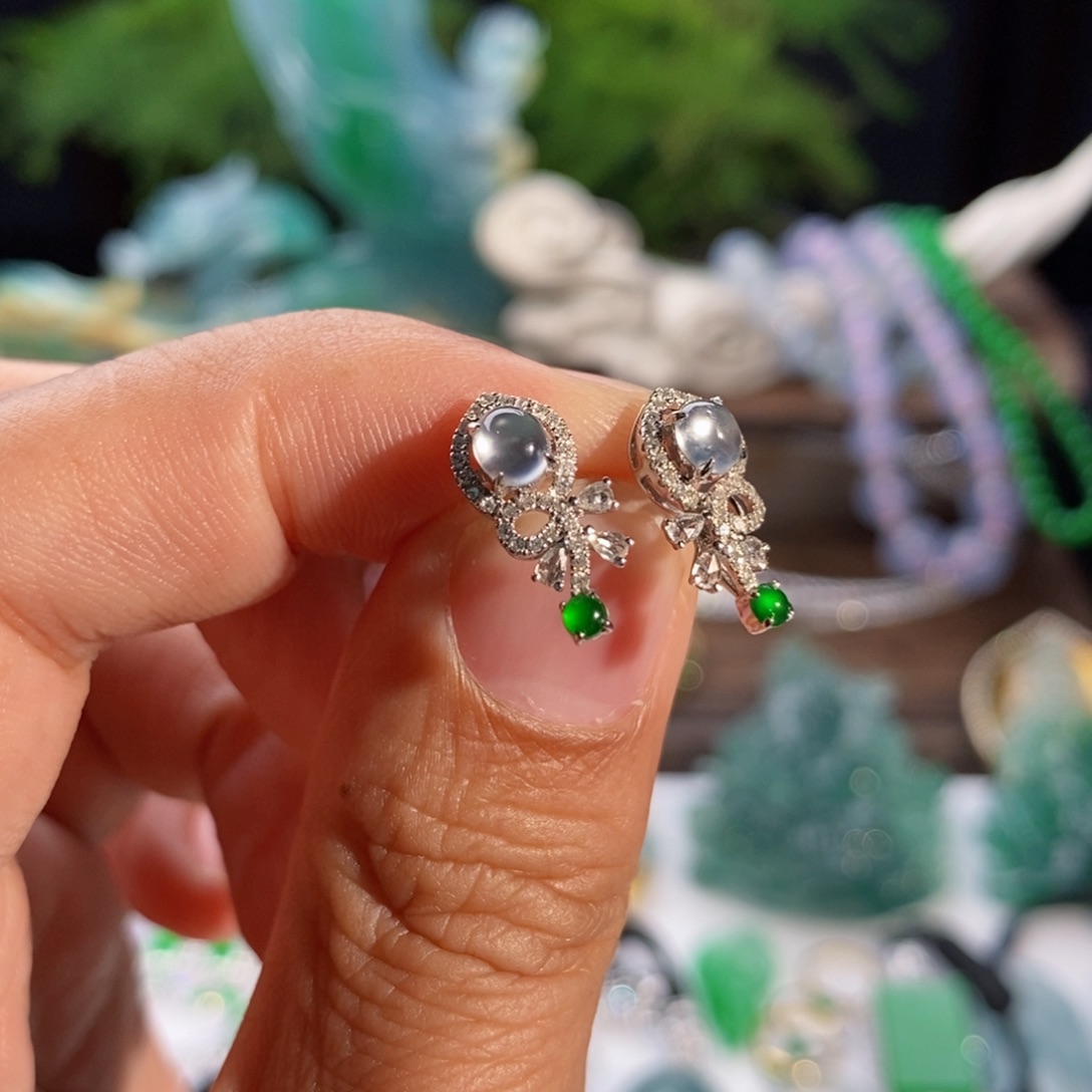 翡翠耳饰18K金镶嵌玻璃种耳钉