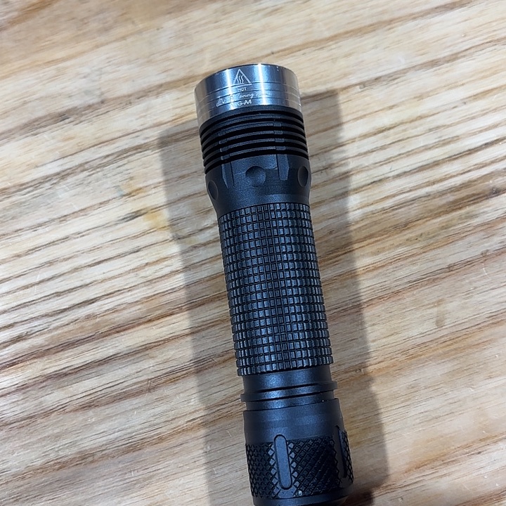 丸龟A4高显色手电