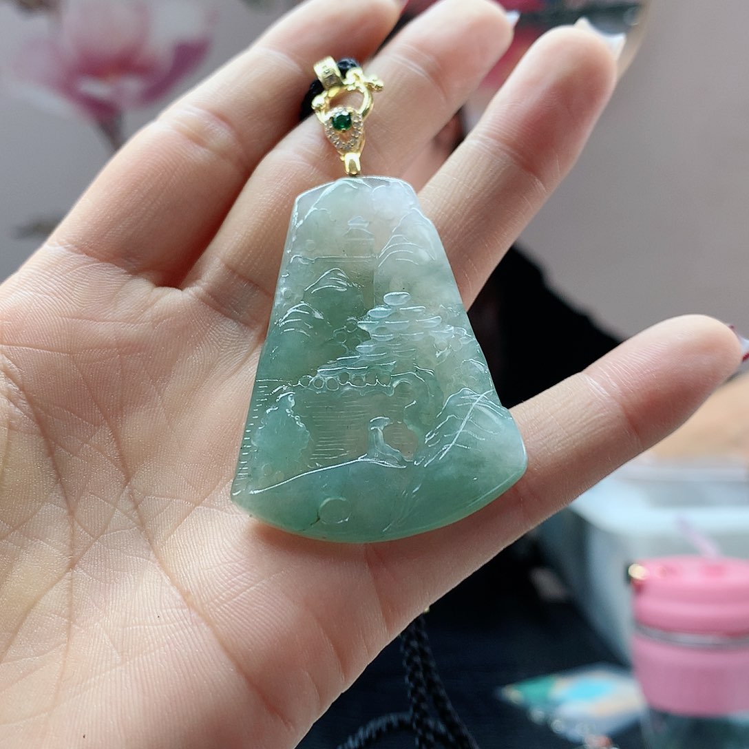【闪购商品】翡翠吊坠(赠链)合金