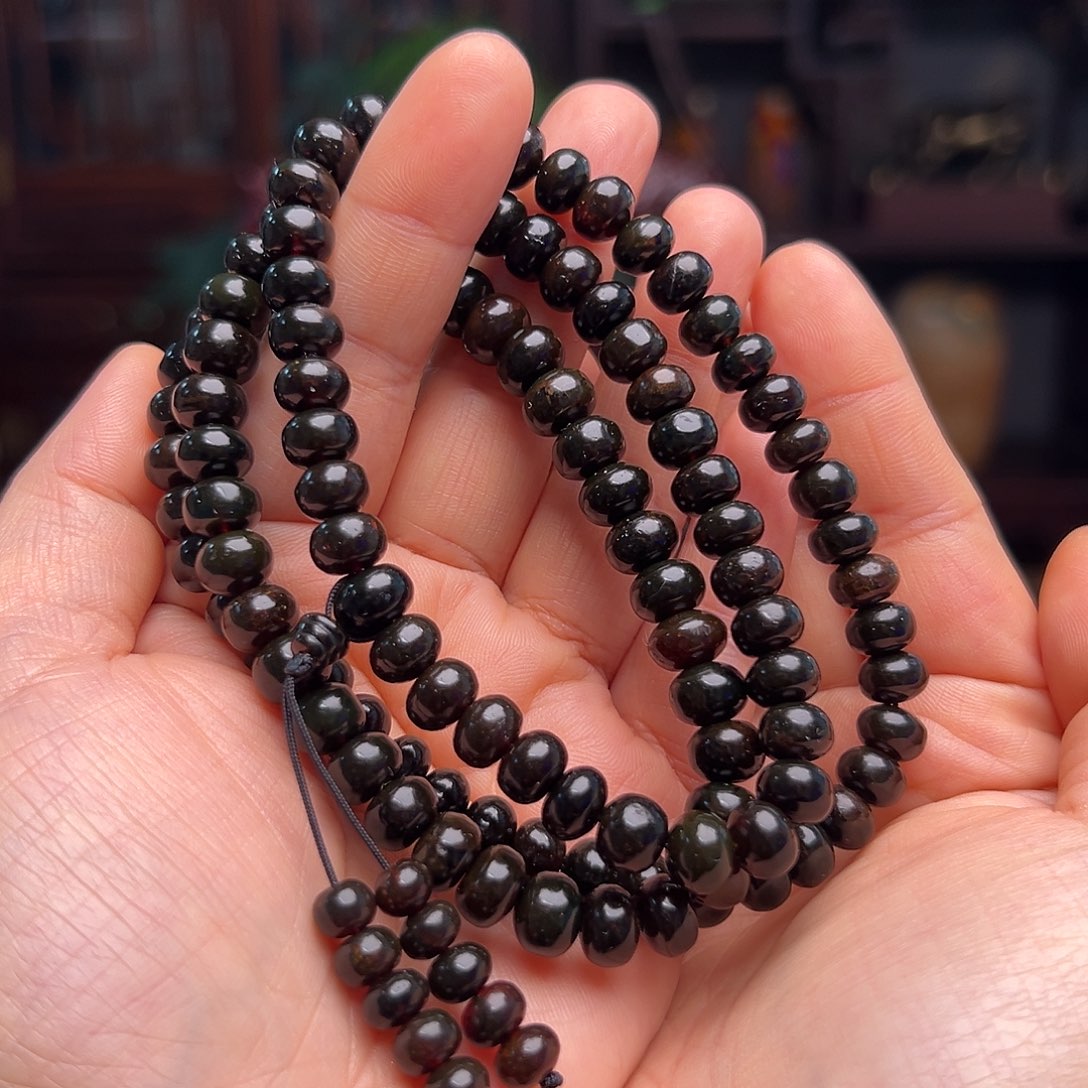 琥珀裸石未镶嵌抚顺琥珀20461。8m m