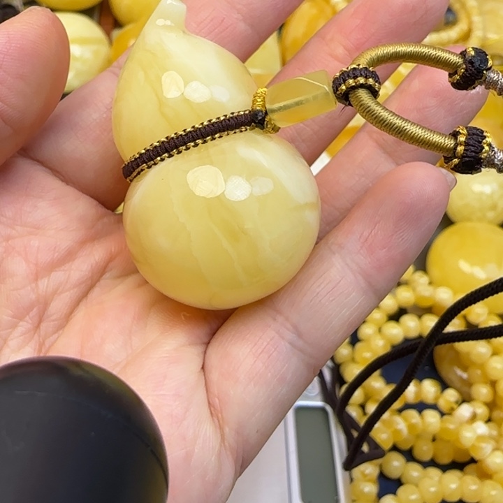 未镶嵌颈饰蜜蜡天然蜜蜡