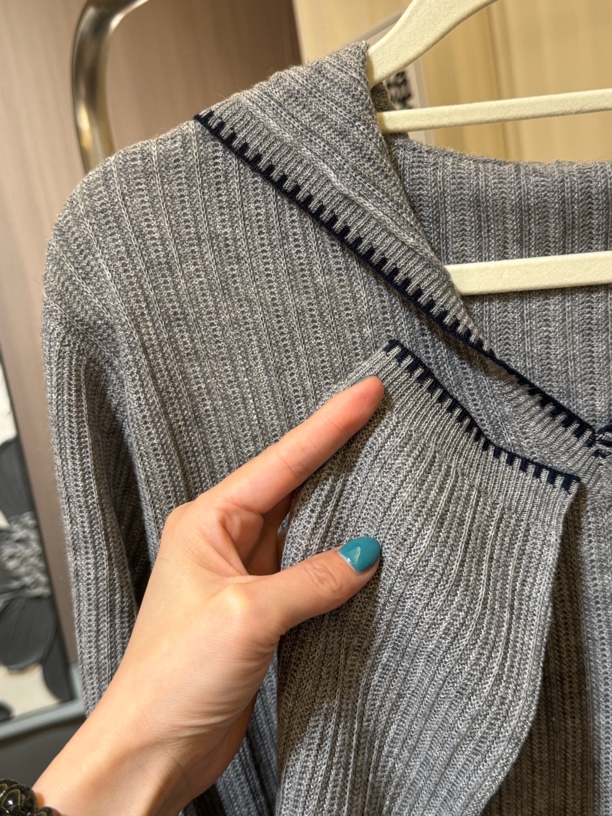 【NO退NO换】欧货新【轻尘初静】针织戴帽衫him820330