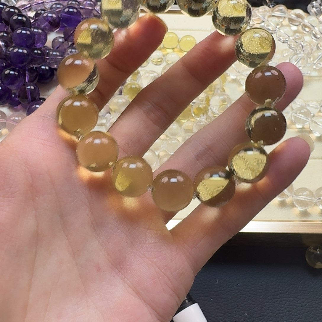 水晶手链未镶嵌不****?牛鼻孔黄水晶14