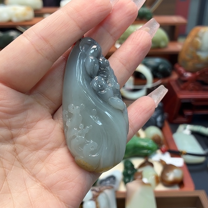 和田玉未镶嵌颈饰