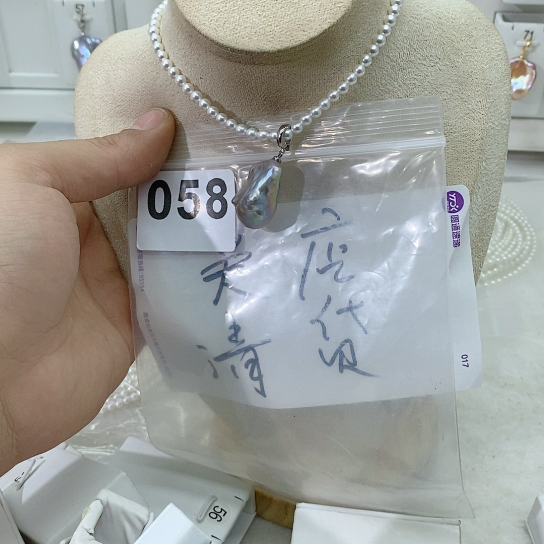 淡水珍珠颈饰合金