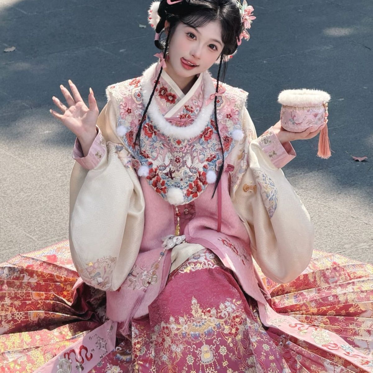 【飞马耀岁】明制汉服套装刺绣明制拜年新款加厚冬季秋冬