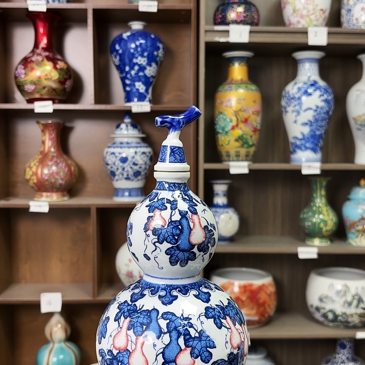 景德镇陶瓷艺术摆件3