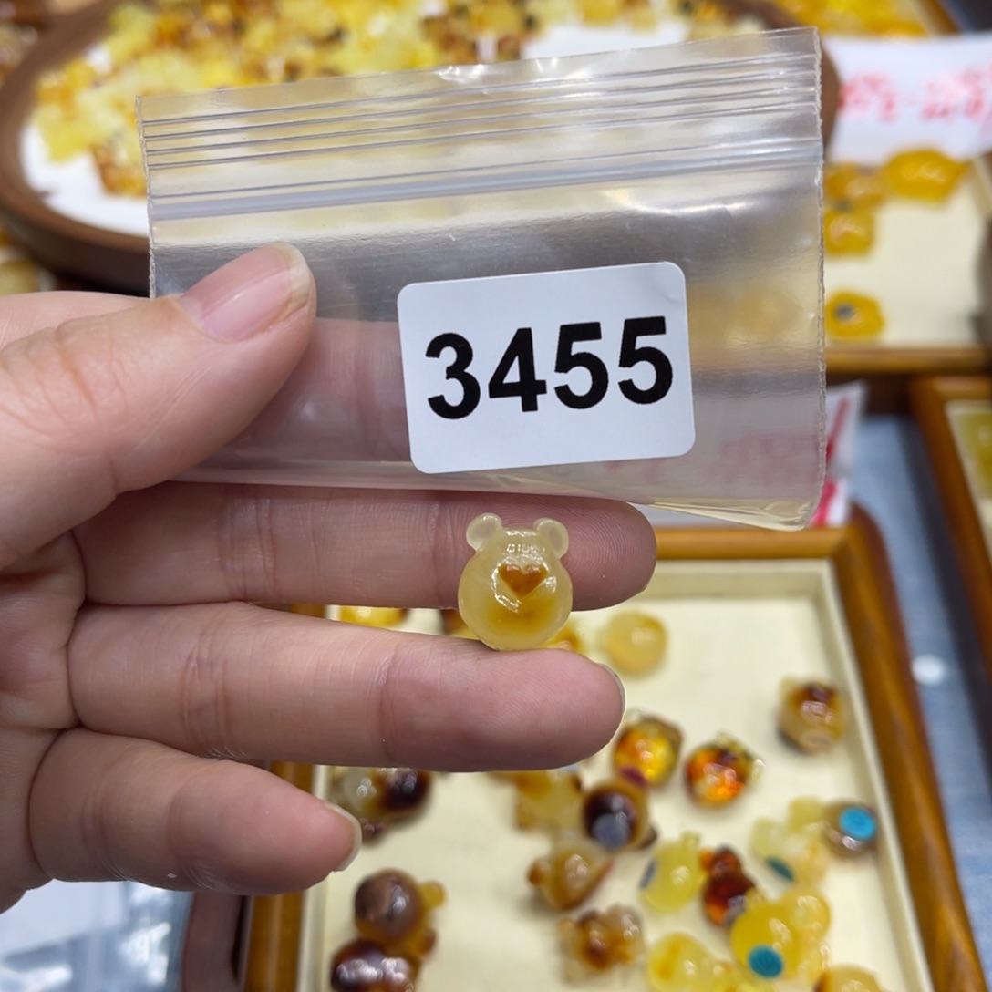 琥珀珠宝奇石未镶嵌