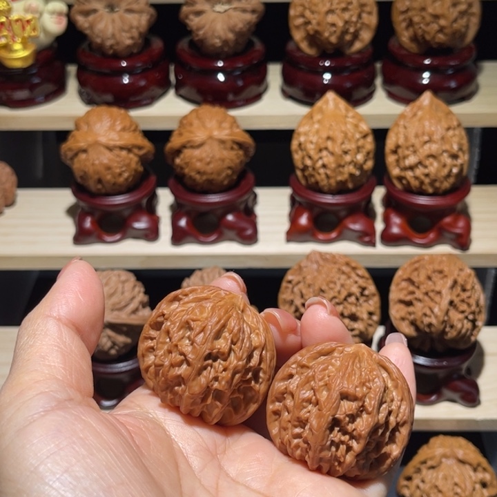 大***磊把件文玩核桃38磨盘