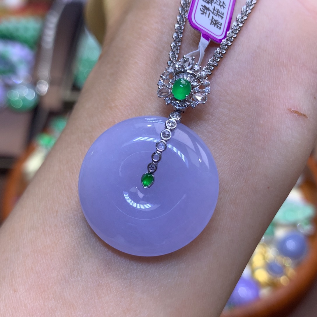 翡翠18K金镶嵌颈饰