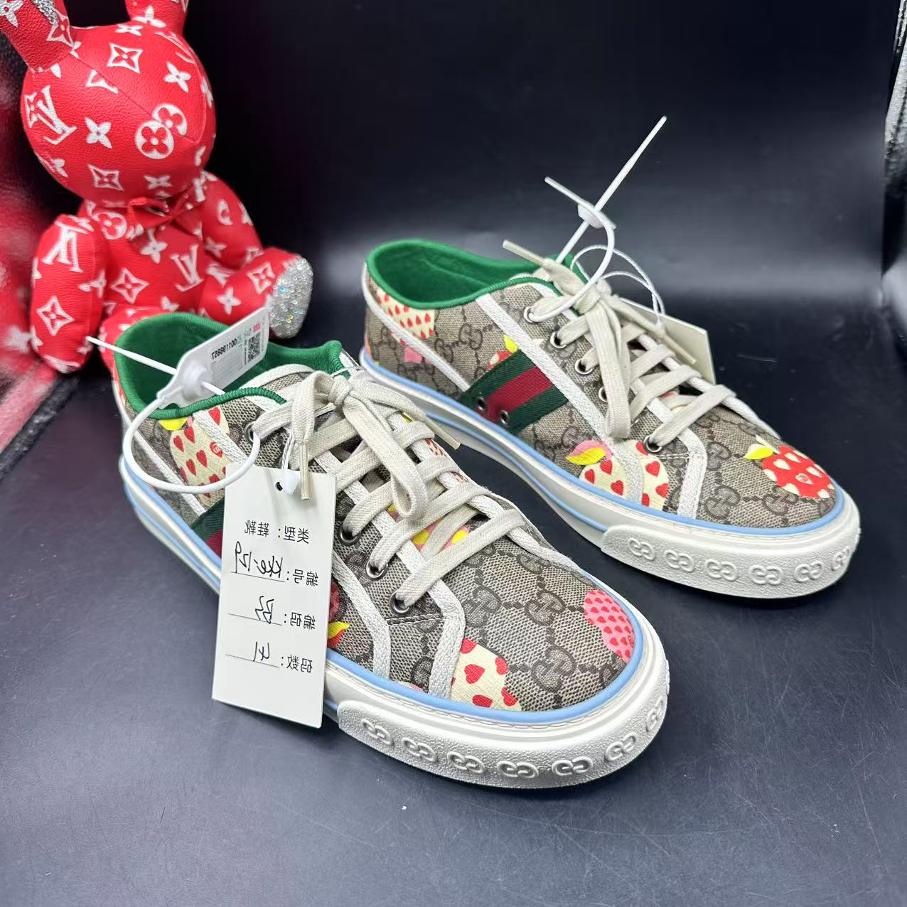 95新 GUCCI/古驰 男士棕色苹果老花休闲时尚1977板鞋41欧码kke129