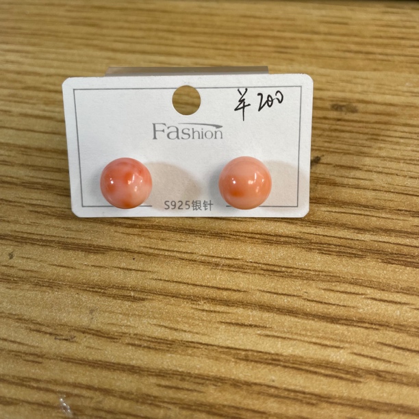 天然红珊瑚耳钉（190