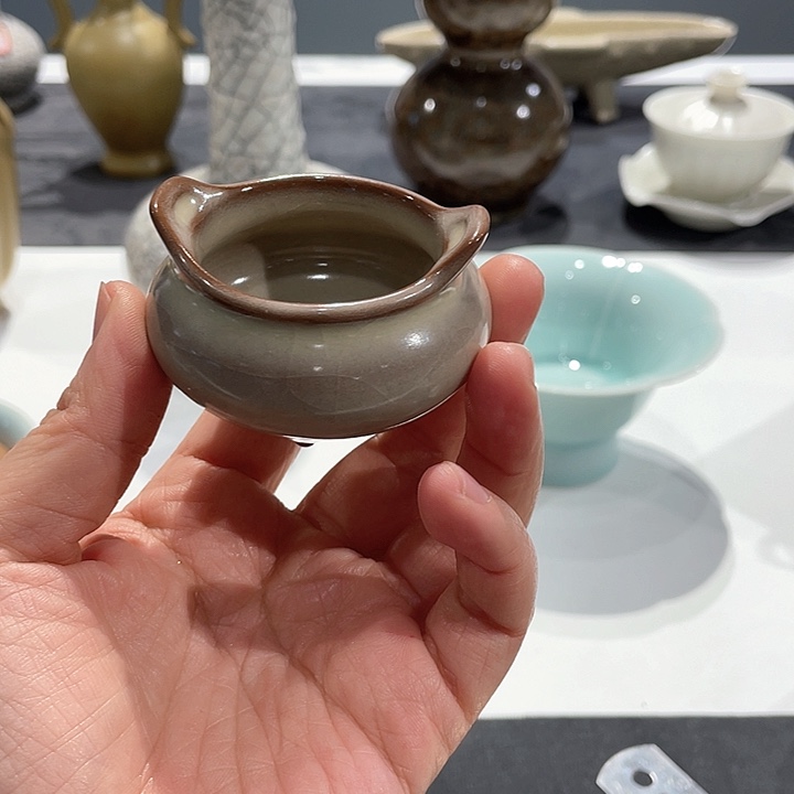 龙泉青瓷碗汤面还是888