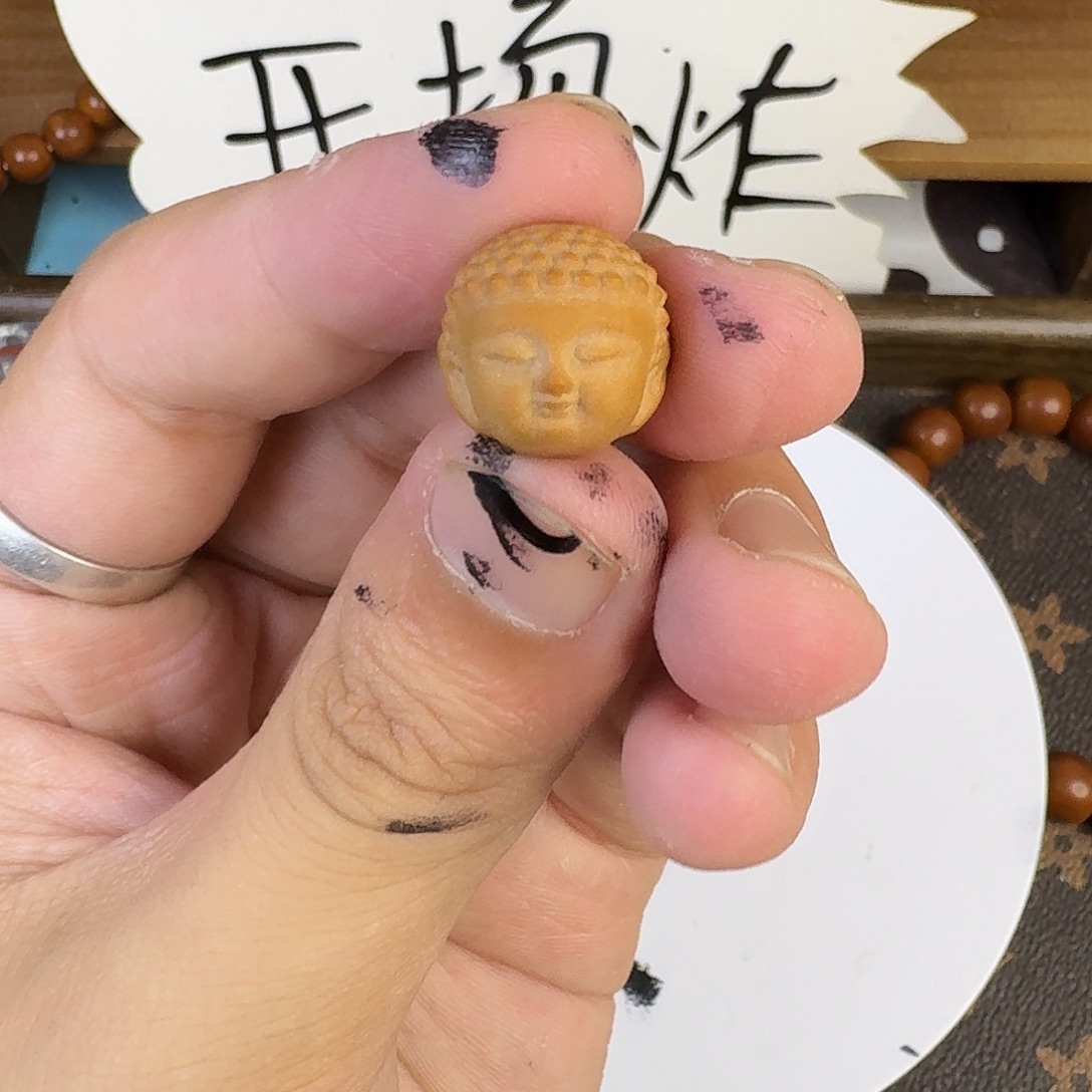 猴头核桃吊坠佛头