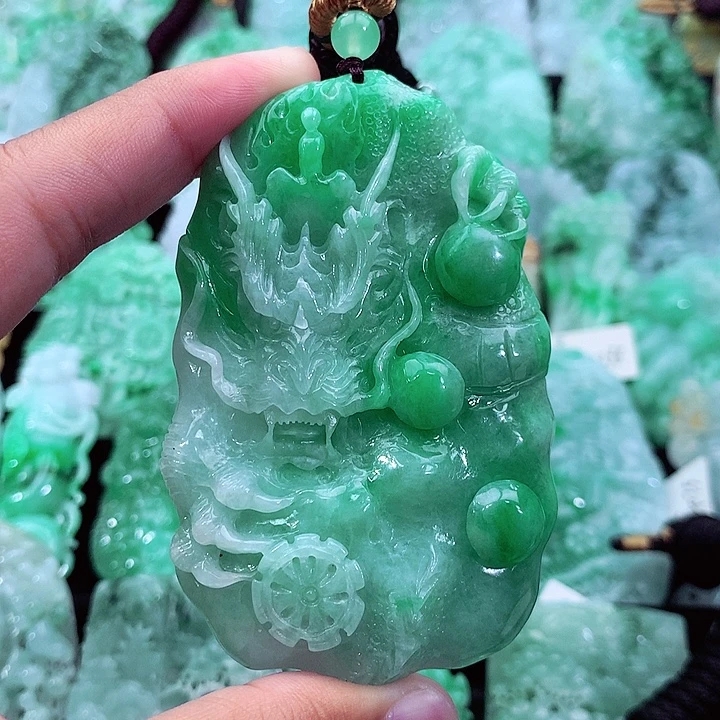 天然A货翡翠龙牌