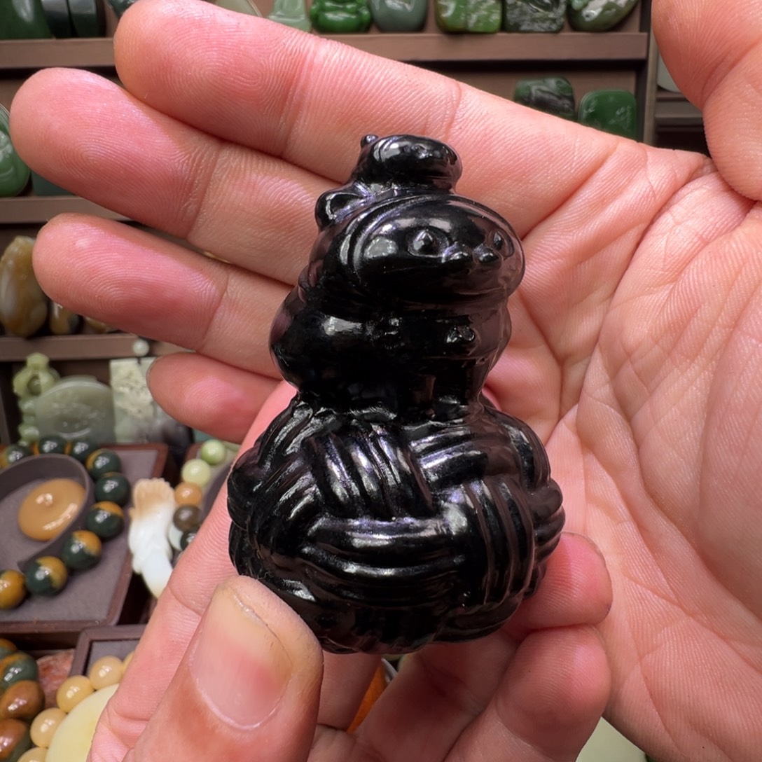 和田玉未镶嵌把件黑青爆油料4.2折亏清毛线团小猫174亏清福利