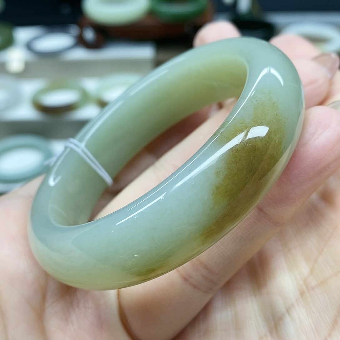 【闪购商品】和田玉手镯未镶嵌