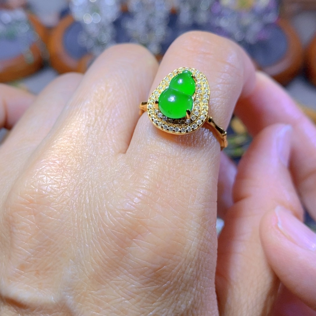 翡翠颈饰银S925镶嵌天然翡翠