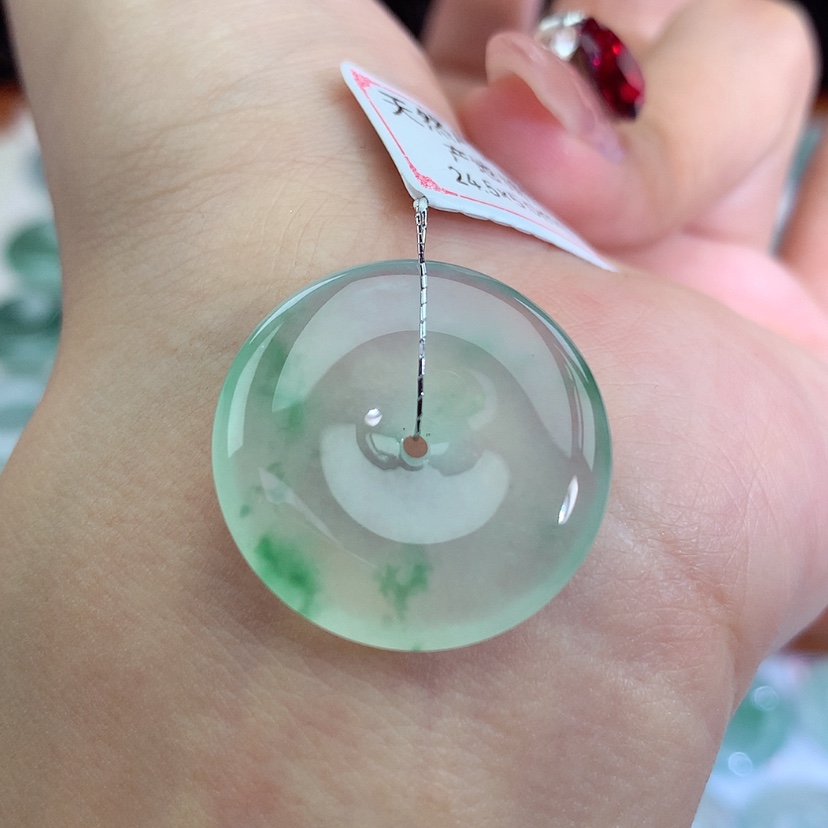 【闪购商品】翡翠吊坠(不含链)未镶嵌