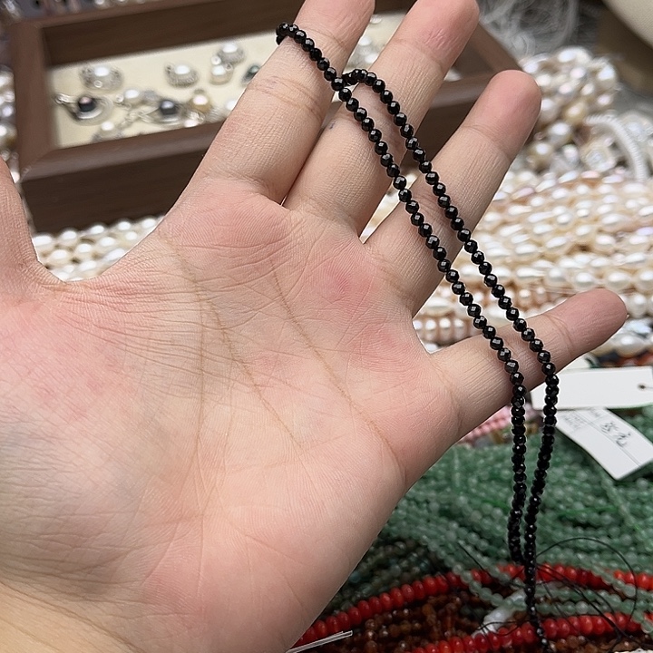 玛瑙/玉髓未镶嵌珠宝半成品一条3mm左右黑尖晶刻面