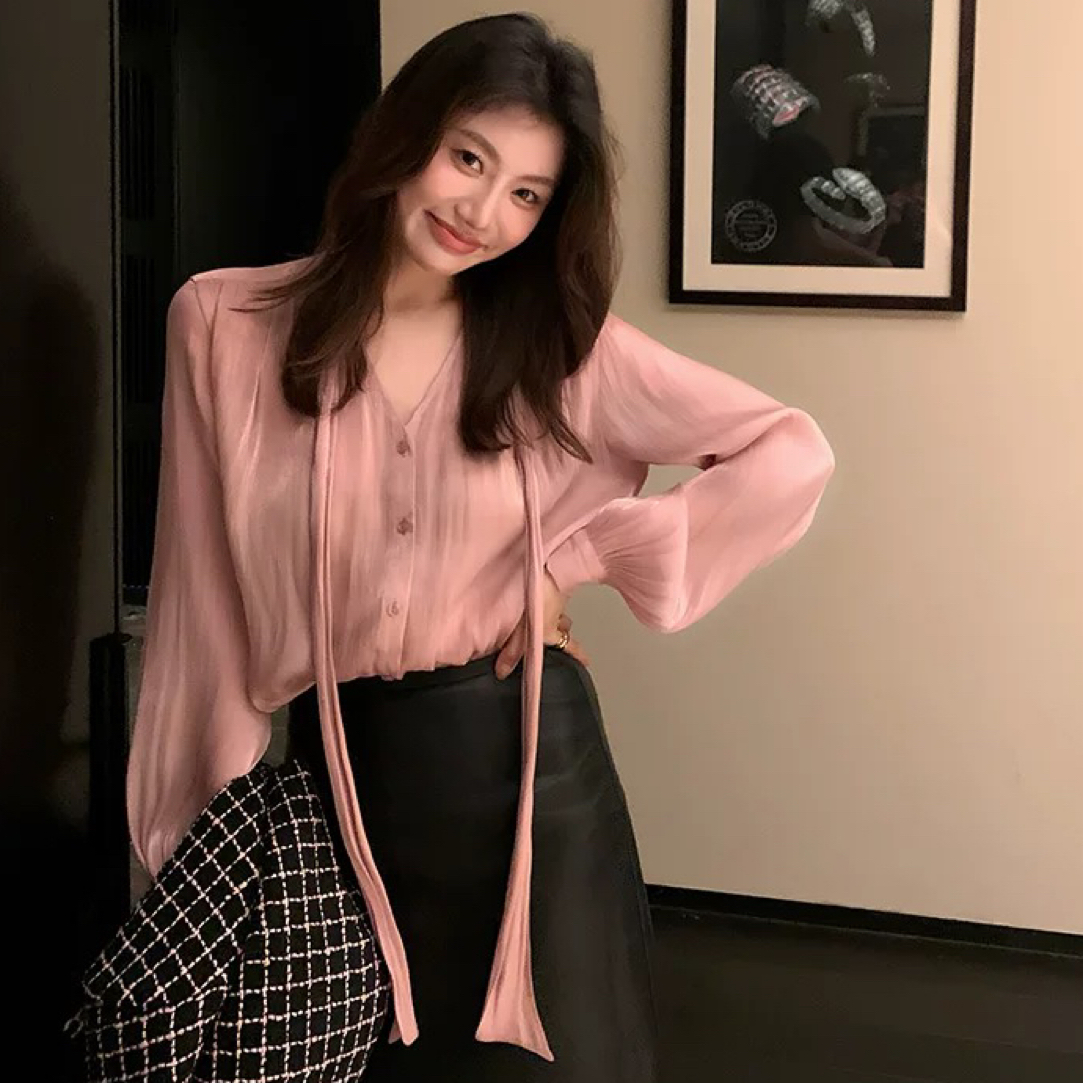 long喜儿法式慵懒粉色灯笼袖v领衬衫女早秋设计感长袖飘带上衣