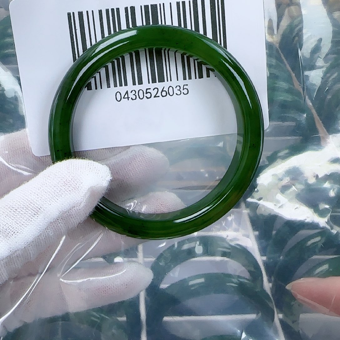 和田玉（碧玉）手镯未镶嵌54