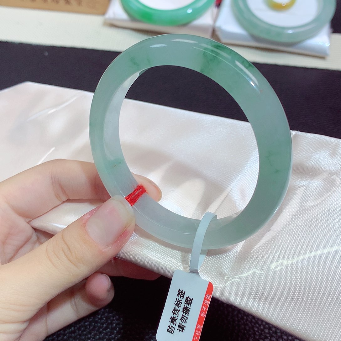 翡翠未镶嵌手镯1289