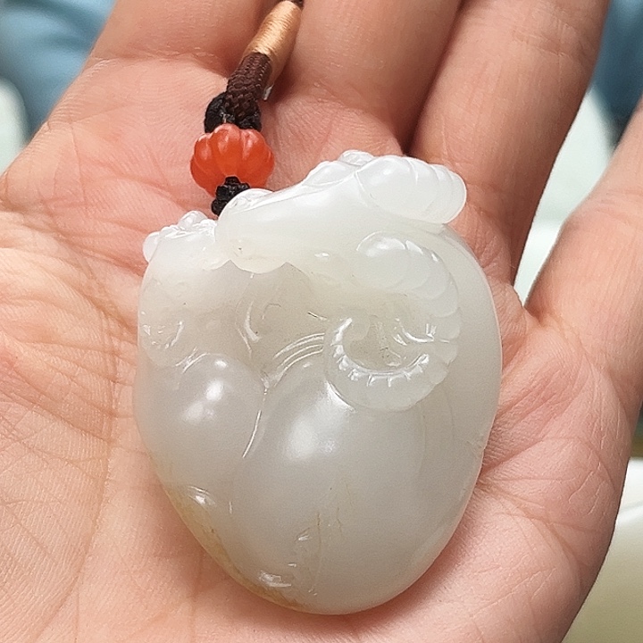 和田玉颈饰未镶嵌