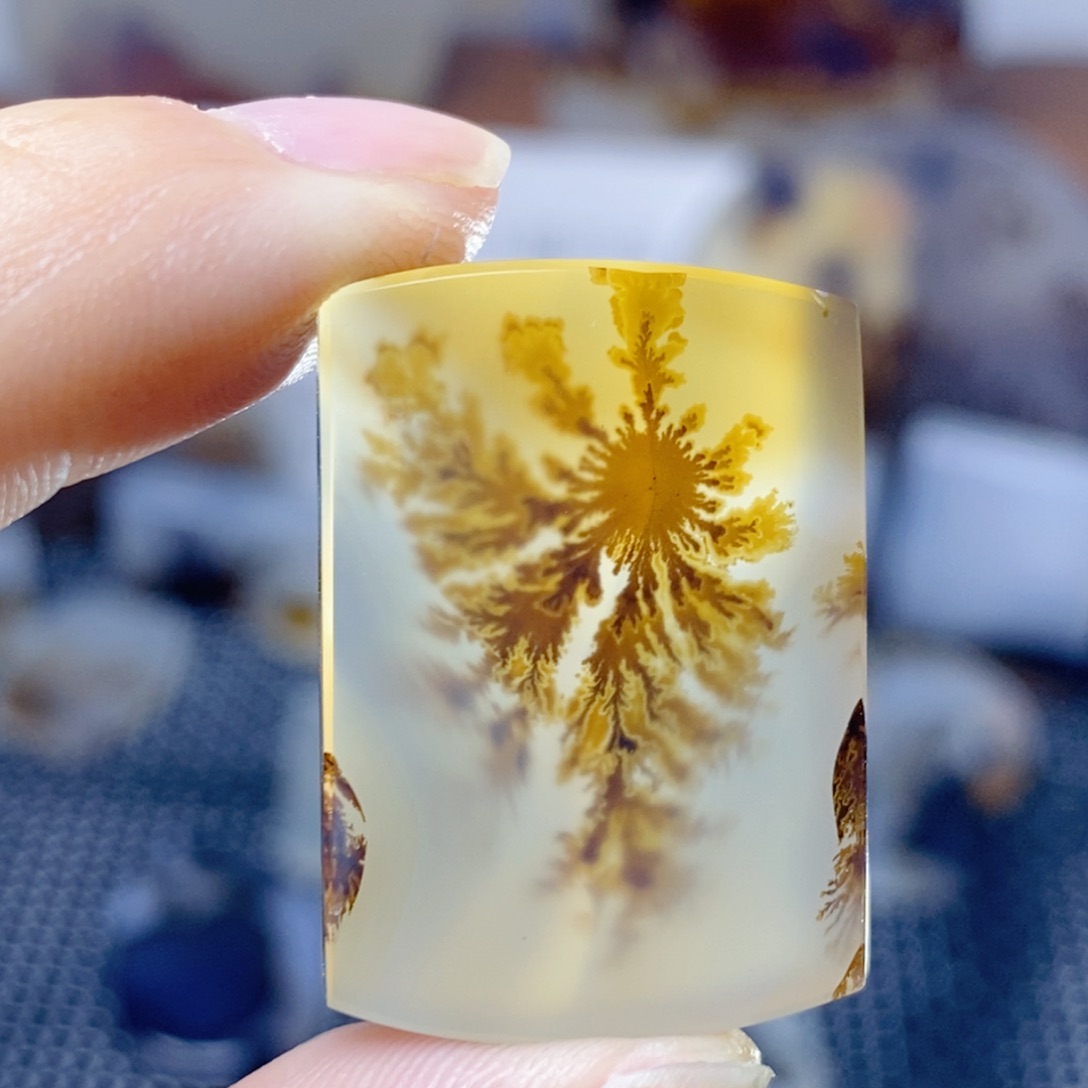 玛瑙/玉髓未镶嵌珠宝奇石