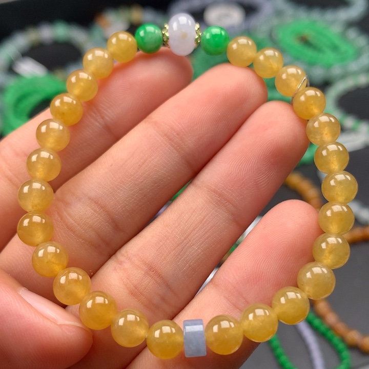 翡翠手镯未镶嵌卡