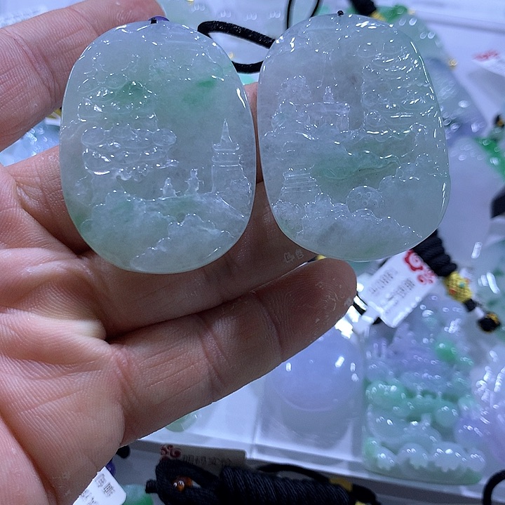翡翠未镶嵌颈饰天然翡翠A货吊坠