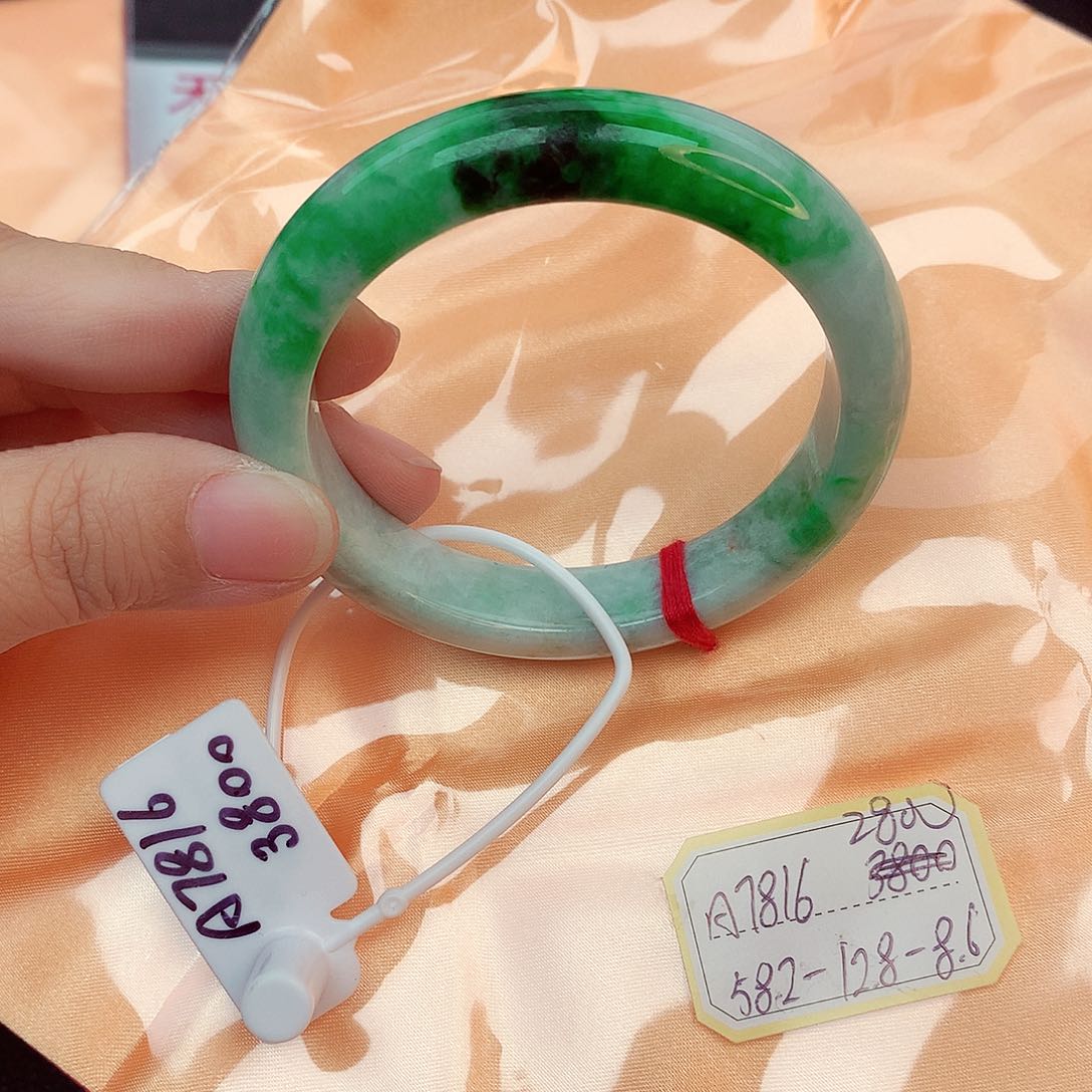 翡翠未镶嵌手镯缅甸翡翠