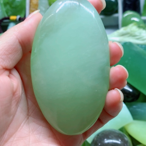 未镶嵌蛇纹石玉手把件