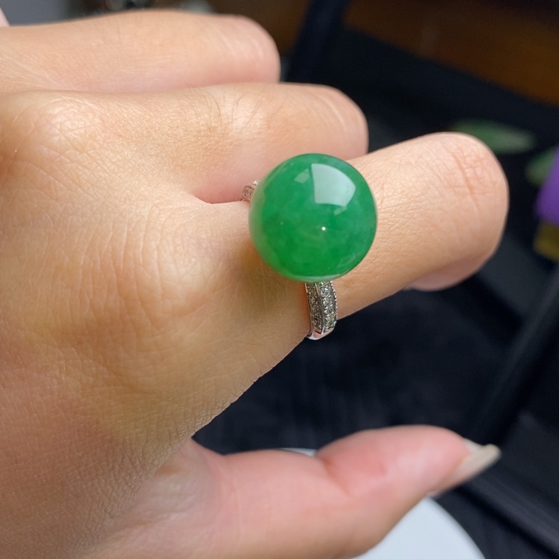 翡翠戒指18K金镶嵌珠珠（卡13.4mm）