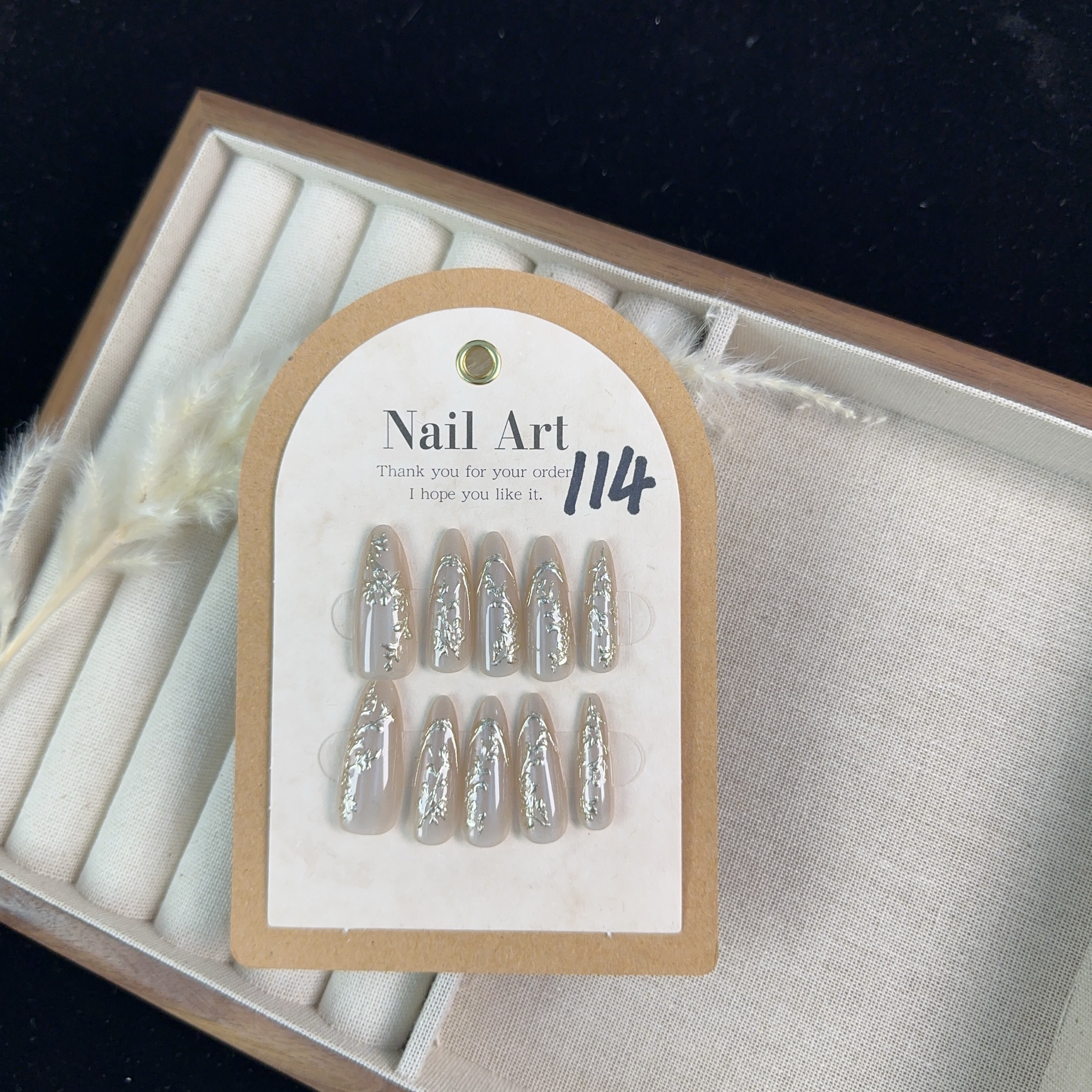 爆款奢华高颜值穿戴甲2024火爆款秋冬高级感显白时尚轻奢美甲 114