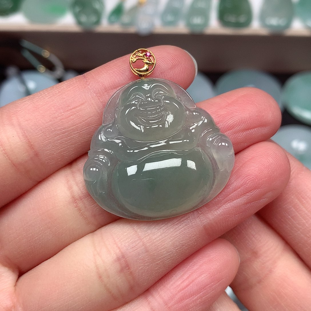 翡翠颈饰未镶嵌佛公