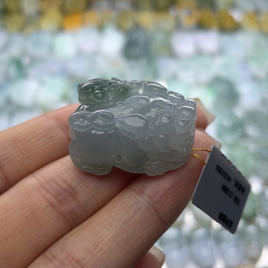 颈饰未镶嵌翡翠貔貅
