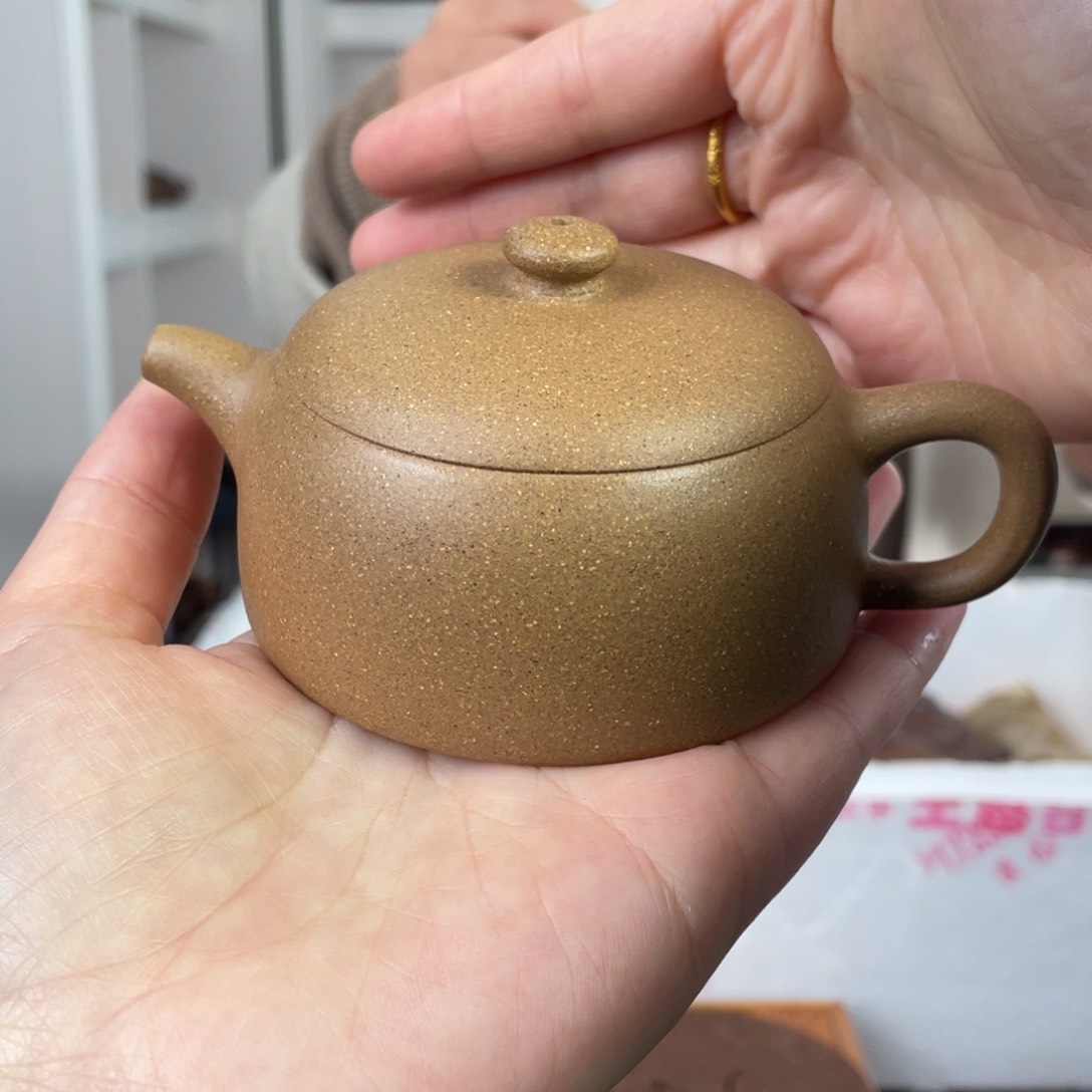 紫砂茶壶段泥小井栏130cc