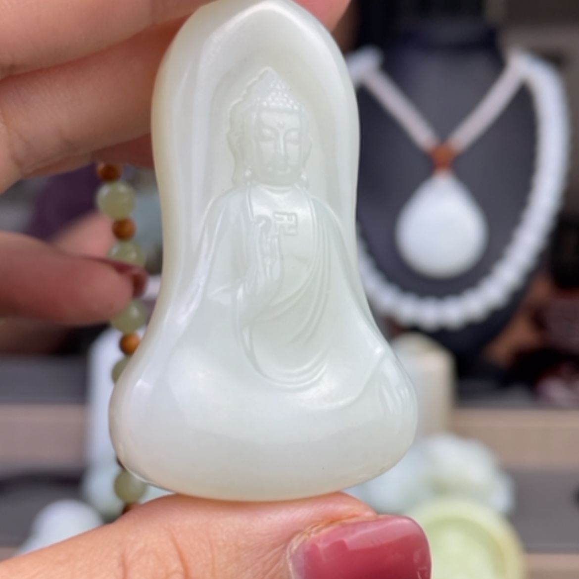 【闪购商品】颈饰未镶嵌和田玉
