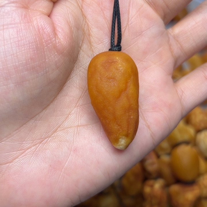琥珀未镶嵌裸石天然蜜蜡