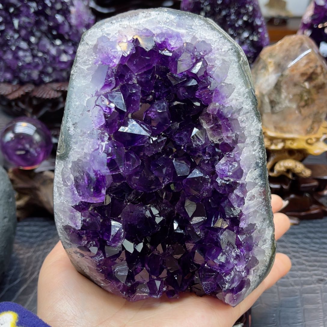 紫晶大型摆件（非配饰）未镶嵌