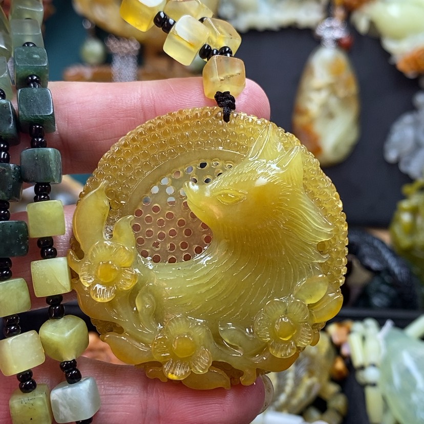 【闪购商品】蛇纹石玉吊坠未镶嵌