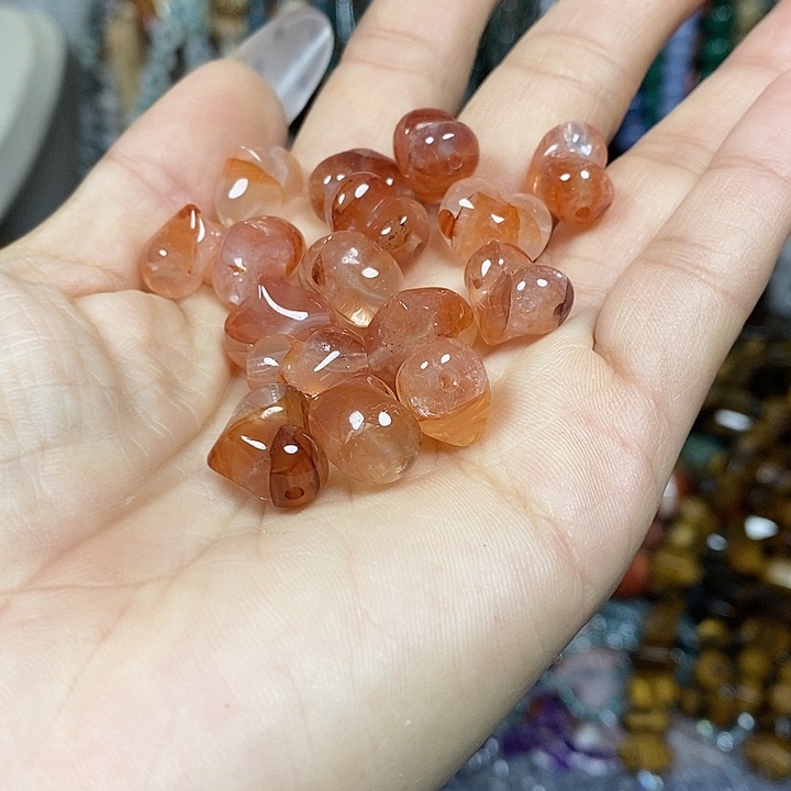 玛瑙/玉髓未镶嵌珠宝半成品天然红胶花屁桃横孔卡14*11mm（2颗）