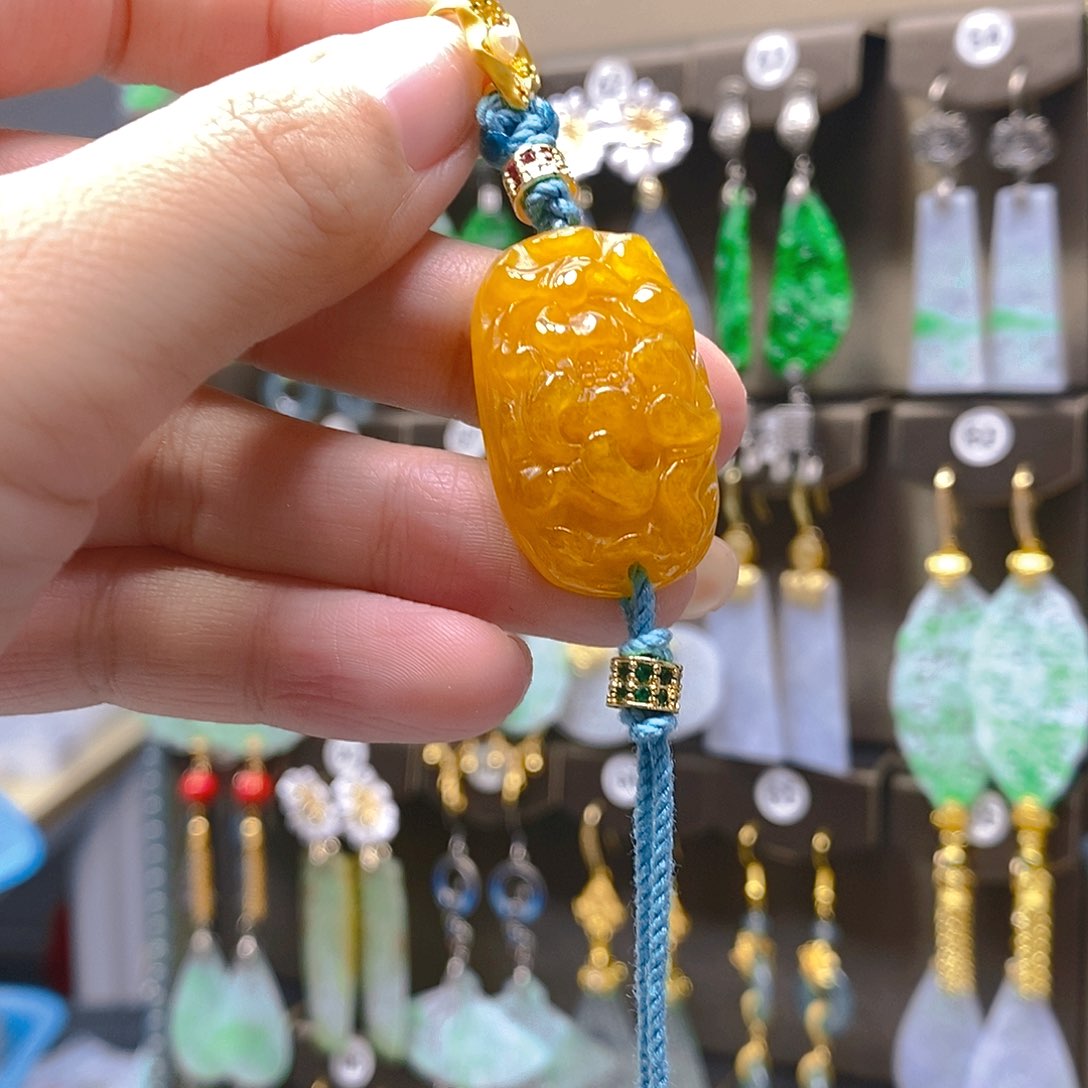 未镶嵌翡翠耳饰翡翠