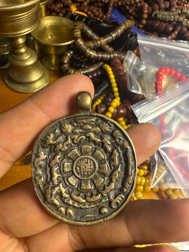 老老的，鳞甲熊，好