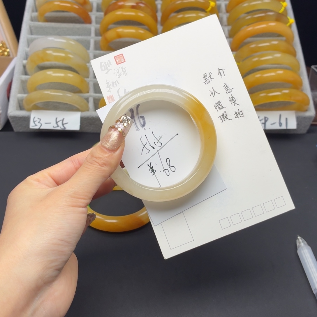 石英质玉未镶嵌手镯96