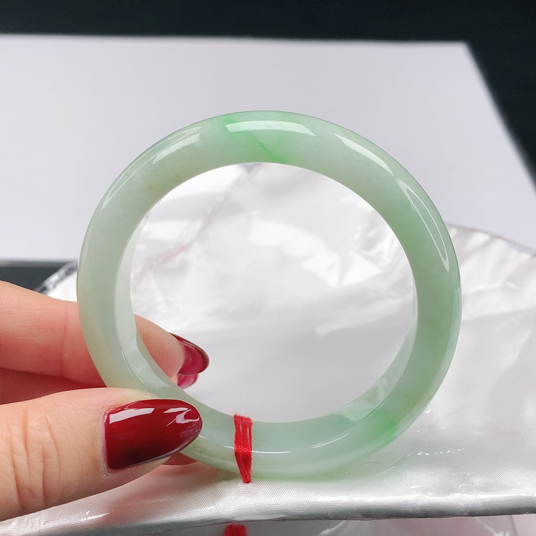 翡翠未镶嵌手镯翡翠097