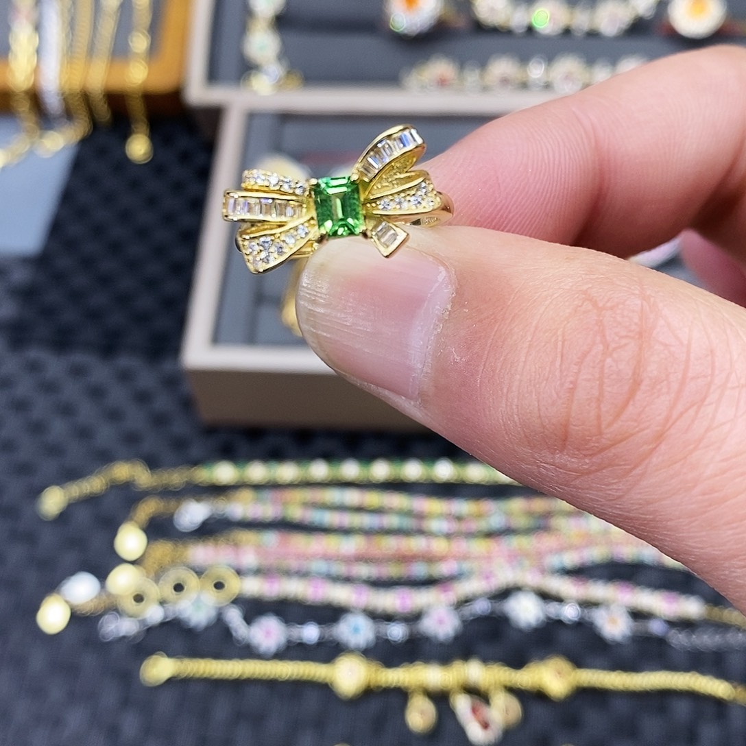 银S925镶嵌戒指石榴石